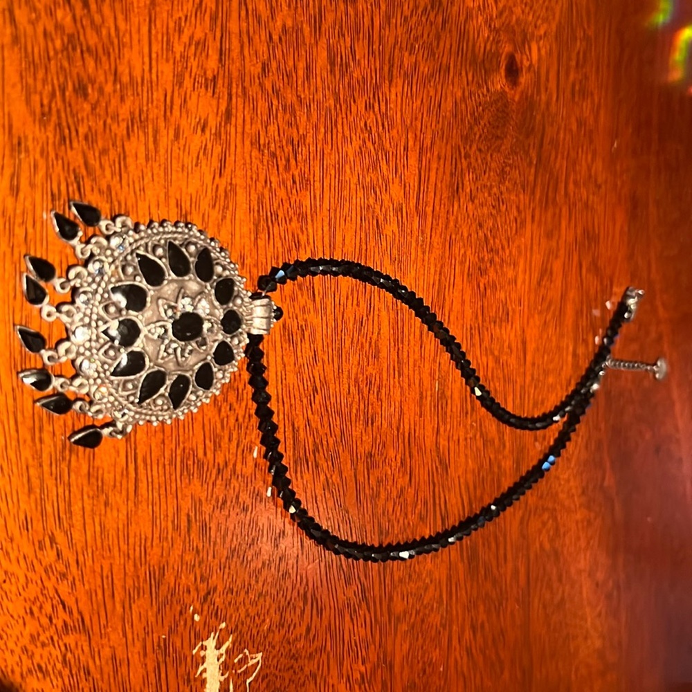 Yoni Z Black and Silver Pendant - Picture 2 of 6